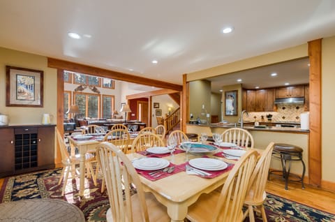 Dining Room looking into Living Room.  Console bar left side of picture.