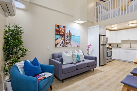 Cozy Living Across the Beach for Two