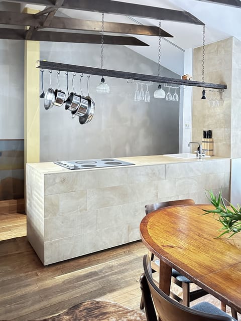 fully equipped contemporary kitchen 