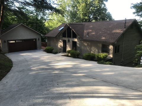 Front of Home with large driveway