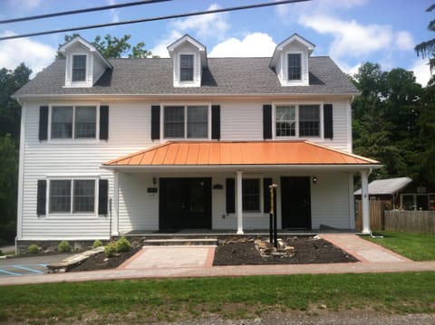 2nd Floor Apt with Private Entrances, front and back. 