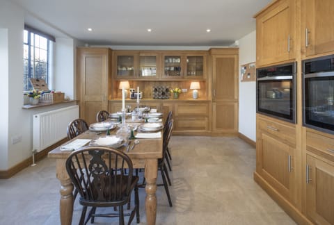 Kitchen and dining table