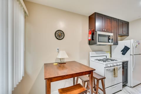 Dining Table | Dishware & Flatware Provided