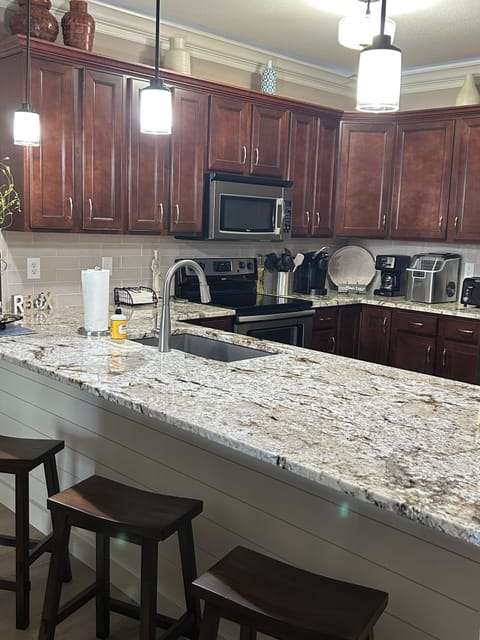 Breakfast bar seats 4