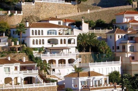 Casa Felicidad villa to rent, Almunecar, Granada  Andalucia