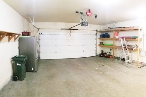 Spacious and well-organized, the garage offers ample storage and a convenient mudroom setup for your outdoor gear. Perfect for stowing bikes, skis, and more during your Sunriver adventures