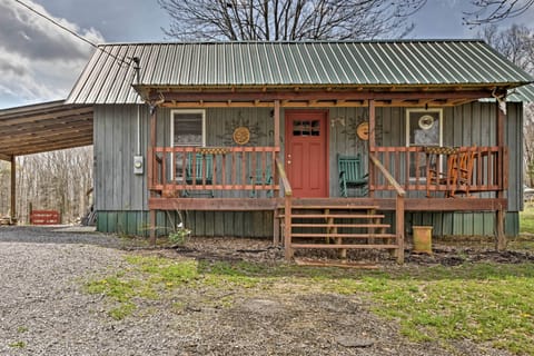 New Concord Vacation Rental | 2BR | 2BA | 1,500 Sq Ft | Stairs Required