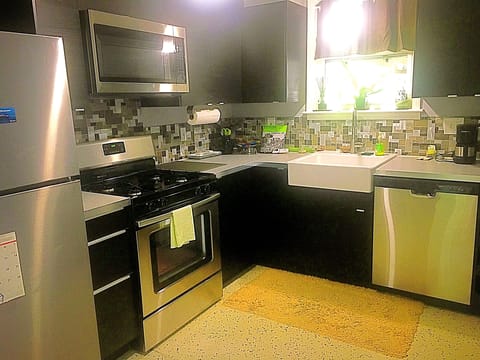 Fully equipped kitchen. 