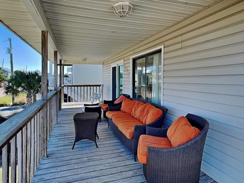 Second Floor Deck with Seating