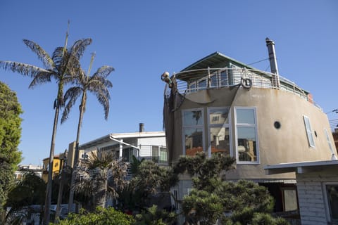 The Tugboat House