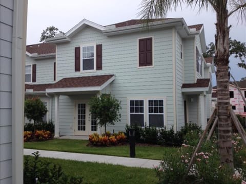 LUCAYA VILLAGE TOWNHOUSE