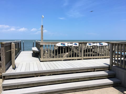 Direct access to the lake with outdoor shower.