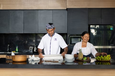 Villa Manager/Cook and housekeeper