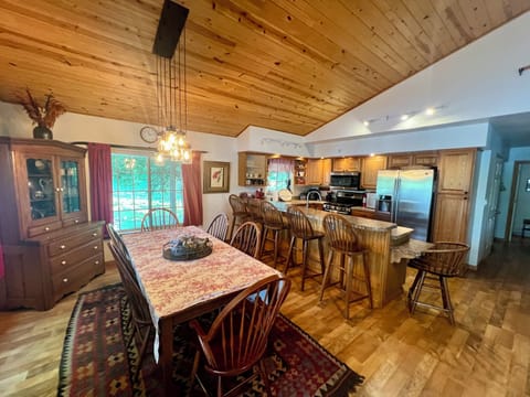 Plenty of seating in dining area