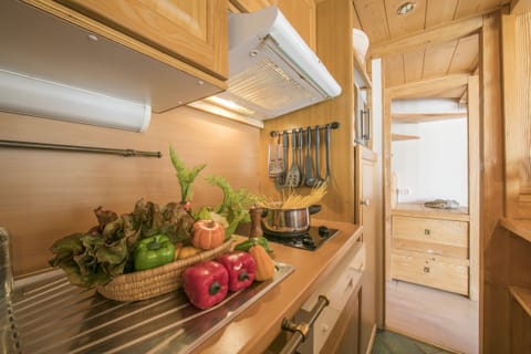 Fully equipped kitchen - with a dishwasher