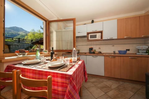 Kitchen and dining area