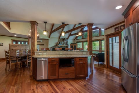 Working, & serving island with Undercounter Ice machine and microwave