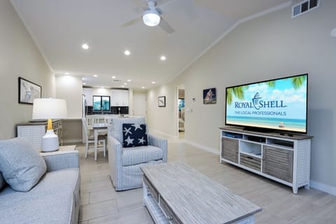Living area with SmartTV