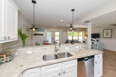 Sunrise Shore - AMI Locals