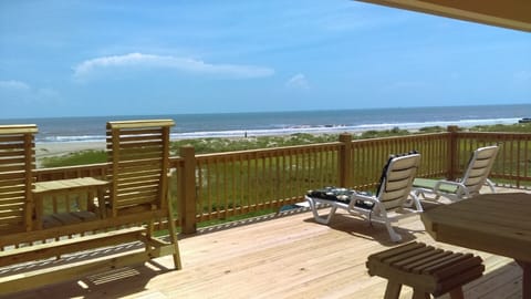 Imagine yourself sitting here sipping Margaritas and soaking up the sun!