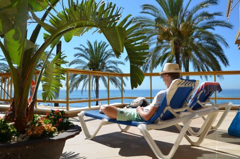 Enjoy sea view from the pool