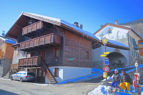 Park in garage or right outside chalet. Note the stop for free shuttle bus.