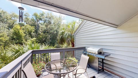 Private Deck with Outdoor Dining