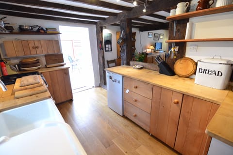 Second Kitchen 