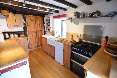 Second kitchen next to conservatory
