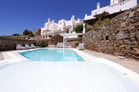 Villa Desiree Pool View 8