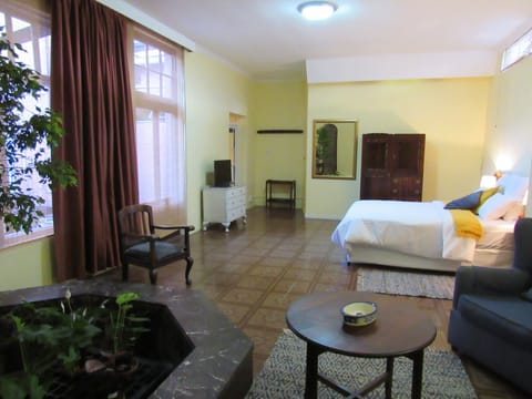  Main Bedroom with private salon 