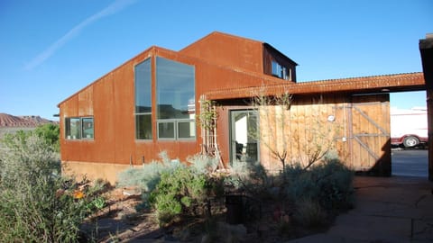 The 'Rusty Guest House'