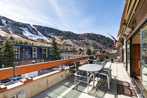 Deck with Outdoor Table & Grill with views of Aspen Mountain