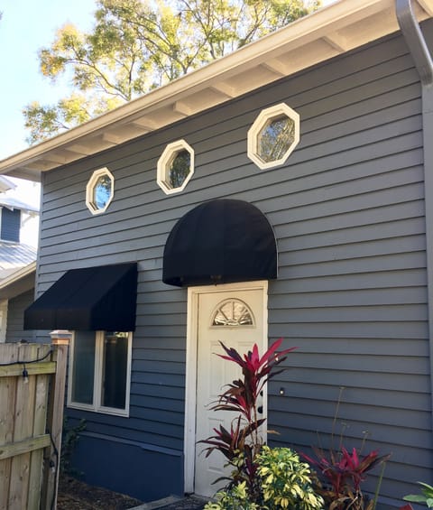 Hyde Park Cottage