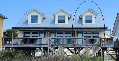 Far right unit in triplex