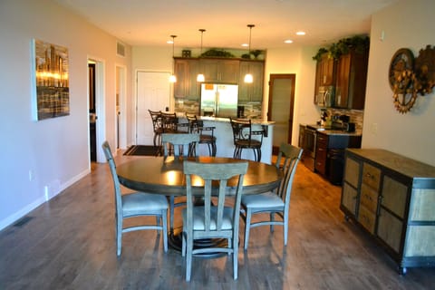 Dining/Kitchen