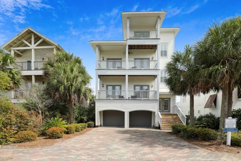 Welcome to Elegance on the Gulf!