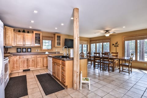 Beautiful open concept kitchen/dining area