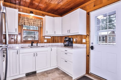 Enter into the newly renovated kitchen.