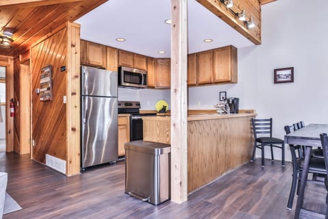Beautiful kitchen with plenty of space to make entertaining easy