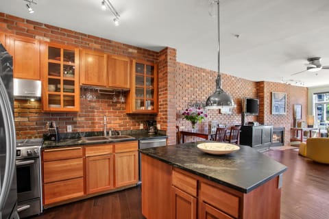Spacious Kitchen Island for prep work
