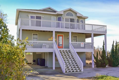 Flip Flop Inn - D3905