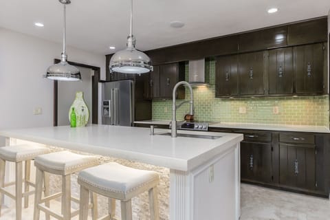 Kitchen Island - Amazing Quartz , Custom Tile w/ Lighting & Marble Floors