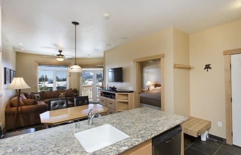 An open floor plan keeps you all together