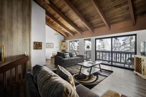 Mountain living with views beyond your imagination