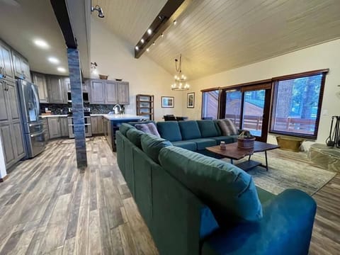 Amazing flooring, lighting and sectional sofa