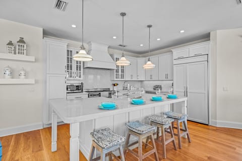 Fully equipped modern kitchen