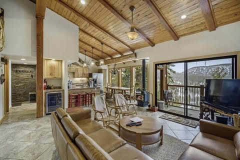 Look no further, amazing mountain vacation living