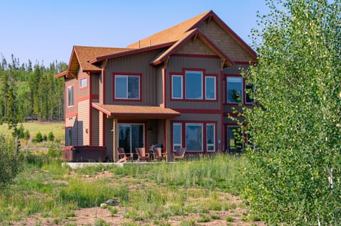 Welcome to Willows at Grand Park 210