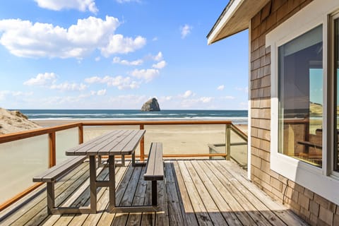 Outdoor dining with the best view on the Oregon Coast! 